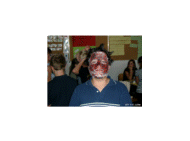 Wer steckt hinter der Maske?